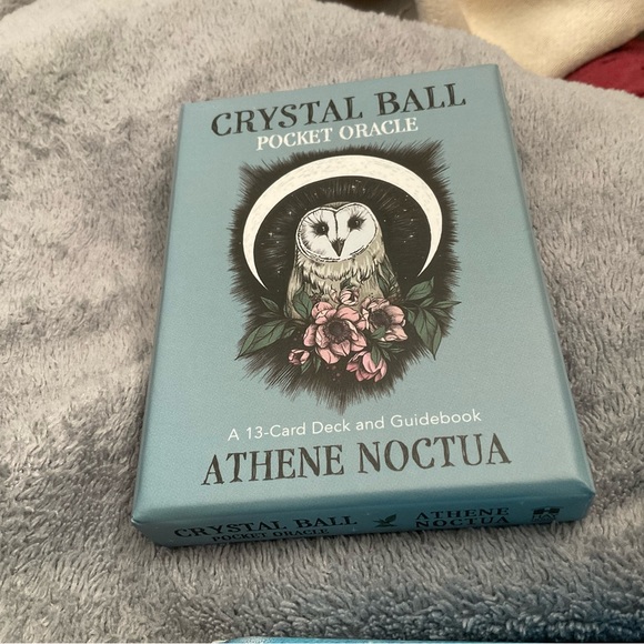 Crystal Ball 🔮 Pocket Oracle Cards - Picture 4 of 5